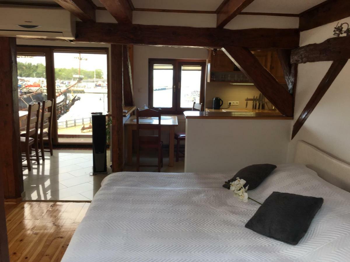 Syrenka Apartamenty อุสตกา ภายนอก รูปภาพ